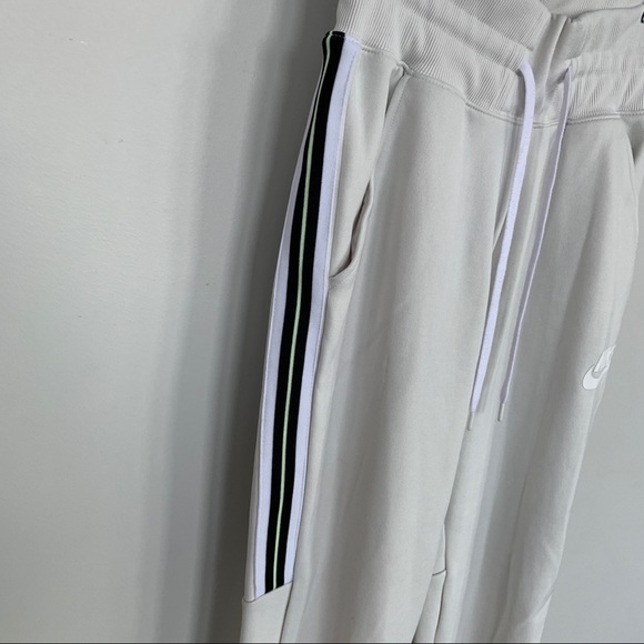 Nike Creamy White Joggers With Stripe Detail on Legs Drawstring Waist Size S - Picture 2 of 11